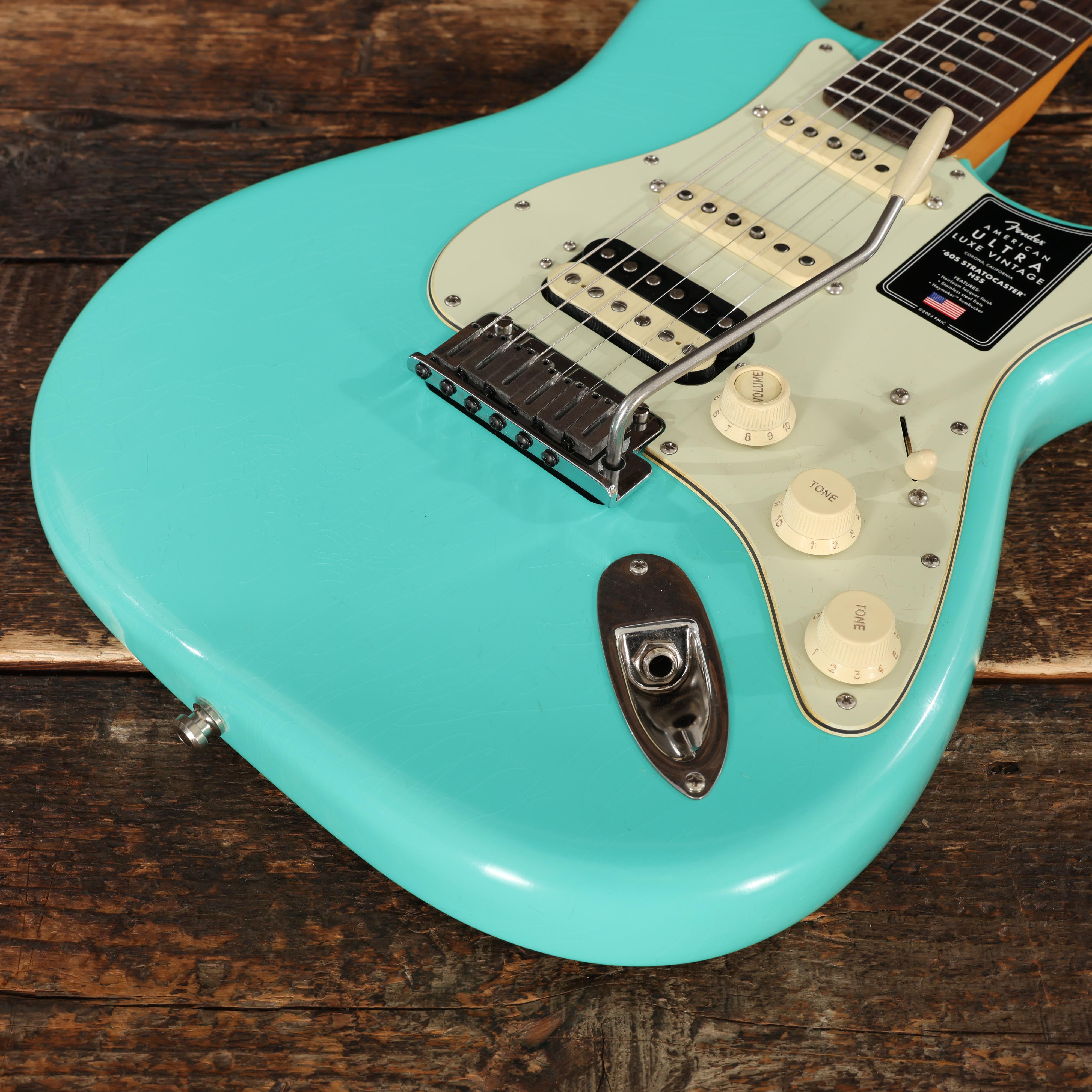 Fender American Ultra Luxe Vintage '60s Stratocaster HSS in Sea